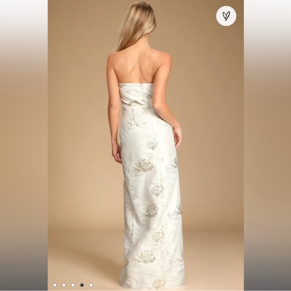 NWT Lulu’s Cultivated Love White Floral Jacquard Strapless Maxi Dress, Size M - Picture 4 of 10